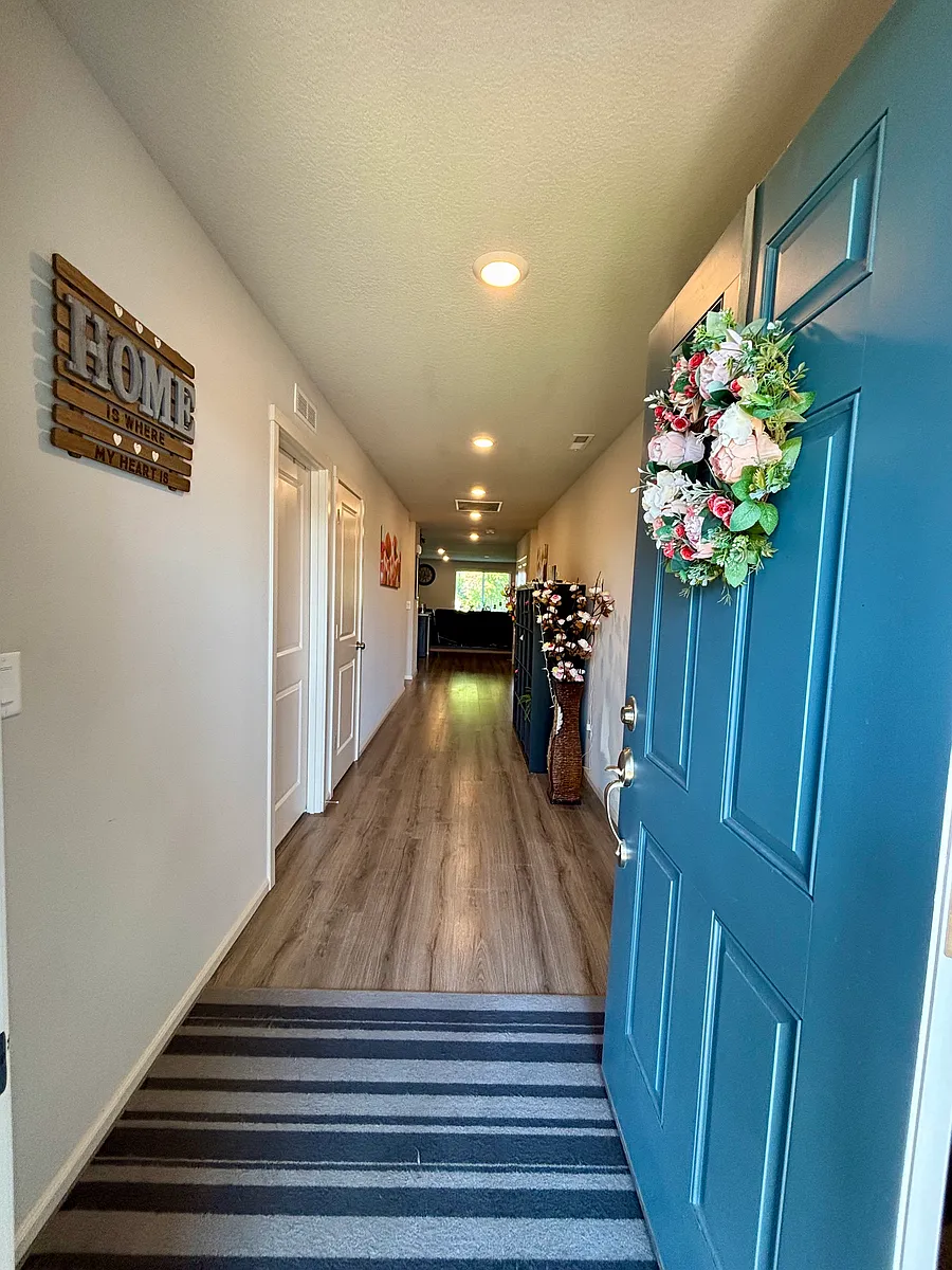 Building Photo - 601 Ostrom Dr