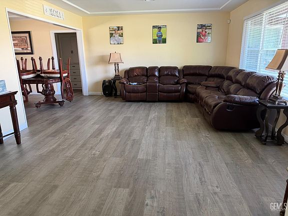2nd image of 3017 Barnett St