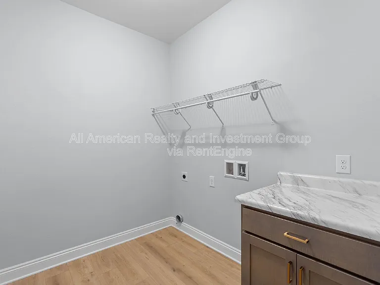 181 Johnson Ct — Photo 29