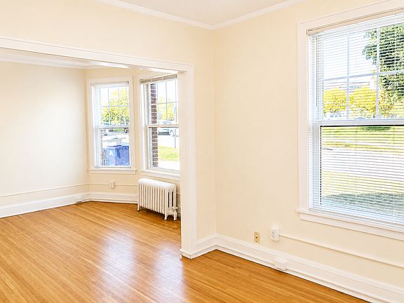 3rd image of 170 Summit Ave APT 1
