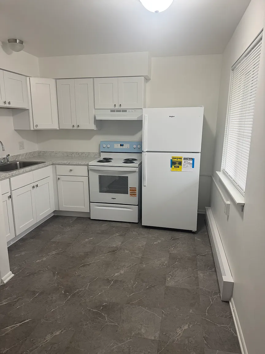 425 Elder St APT 3 photo 1