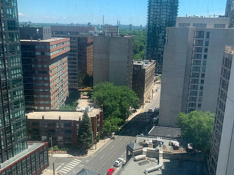 1315 Bay St #1501 — Photo 10