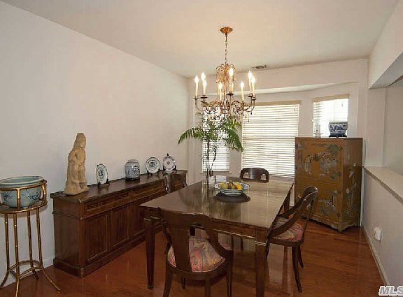 5th image of 304 Birchwood Park Dr