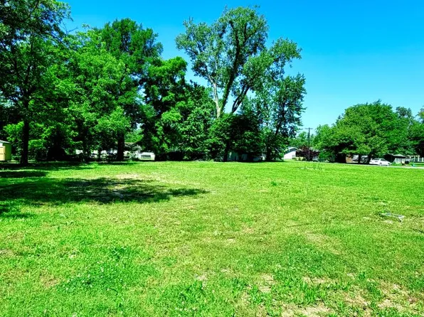 204 Maxine St, East Prairie, MO 63845