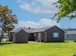 1021 S Airport Rd, Lebanon, OR 97355