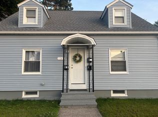 1049 Central Ave FLOOR 2, Pawtucket, RI 02861