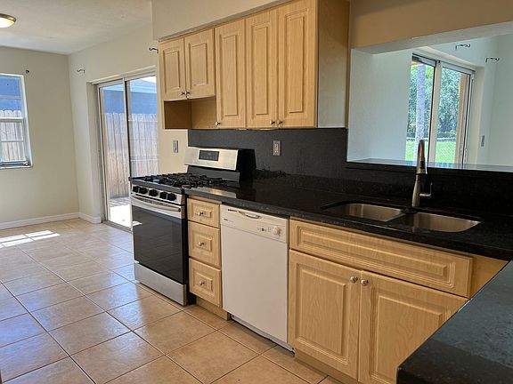 4th image of 8700 NW 20th Ct