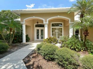 3288 Walter Travis Dr, Sarasota, FL 34240