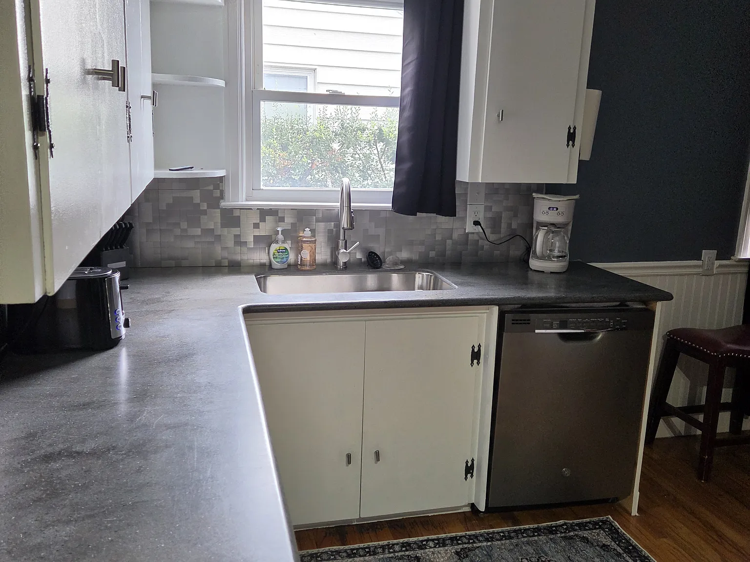 805 W 1st Ave — Photo 4