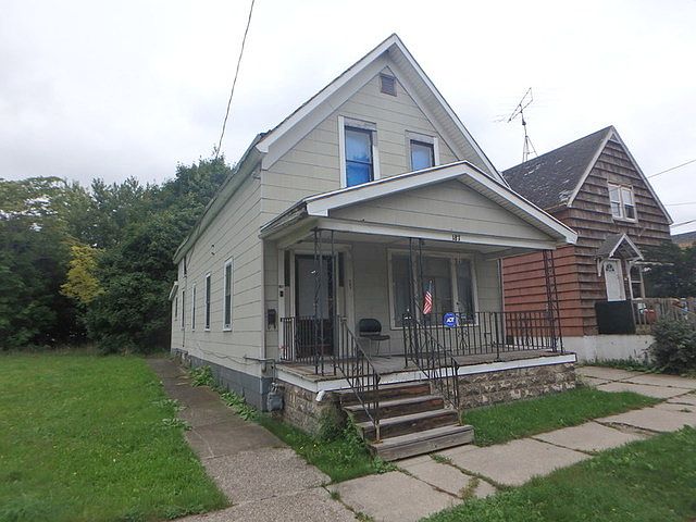 1st image of 187 Strauss St