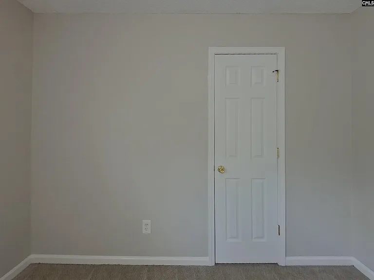 381 Valley Heights Ln — Photo 13
