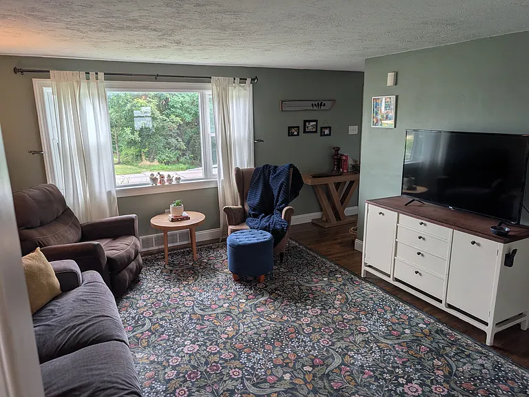 5904 Locust Ln — Photo 5