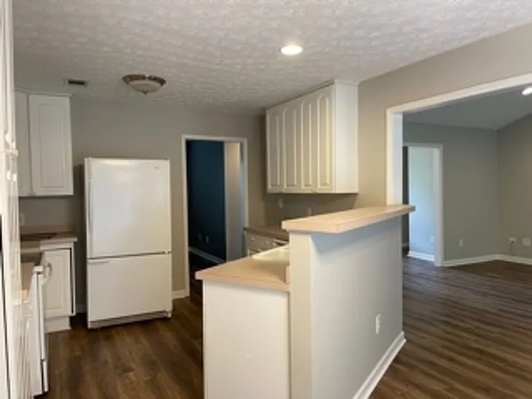 2705 Cunningham Ct — Photo 11