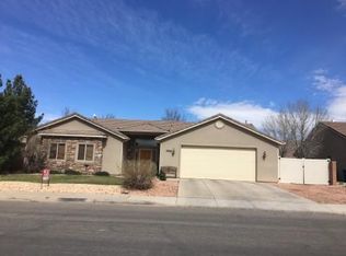 366 W 2500 S, Washington, UT 84780