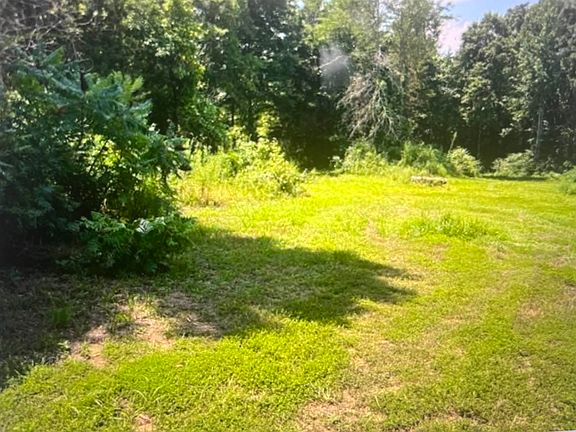 2nd image of 196 Boyd Ln