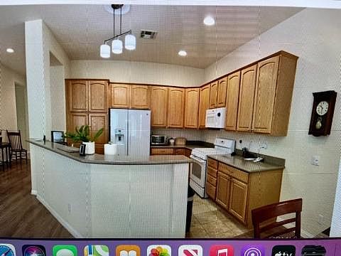 2nd image of 10391 Glen Oaks Ln