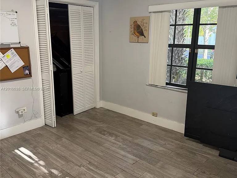 1140 Wren Ave — Photo 10