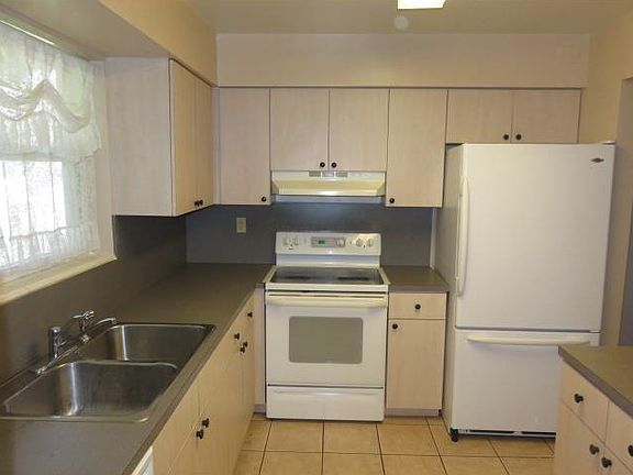 4th image of 8870 NW 10th St