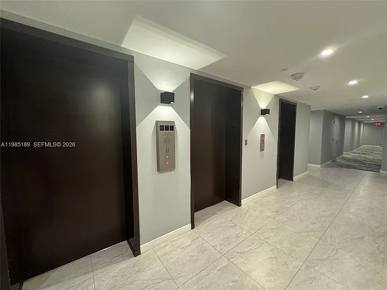 2555 Collins Ave #2002 — Photo 39