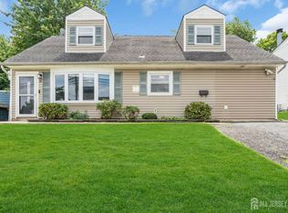 36 Elm Ter, Parlin, NJ 08859