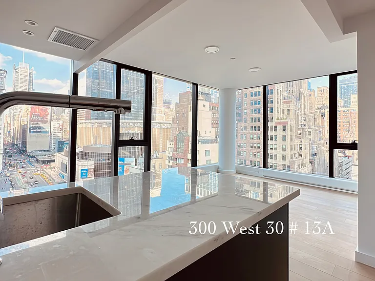300 W 30th St #13A — Photo 1
