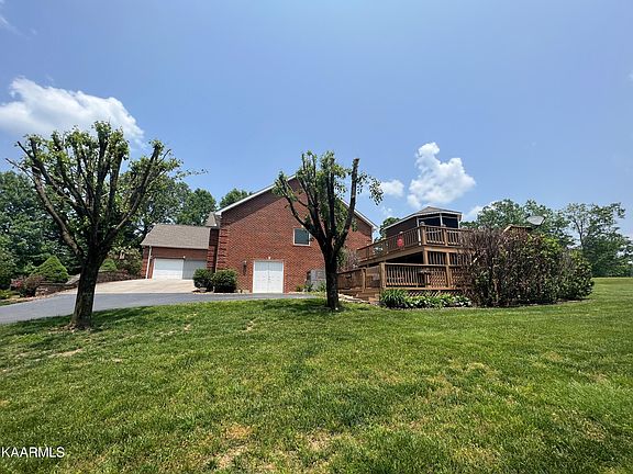 4th image of 320 Iron Wood Cir