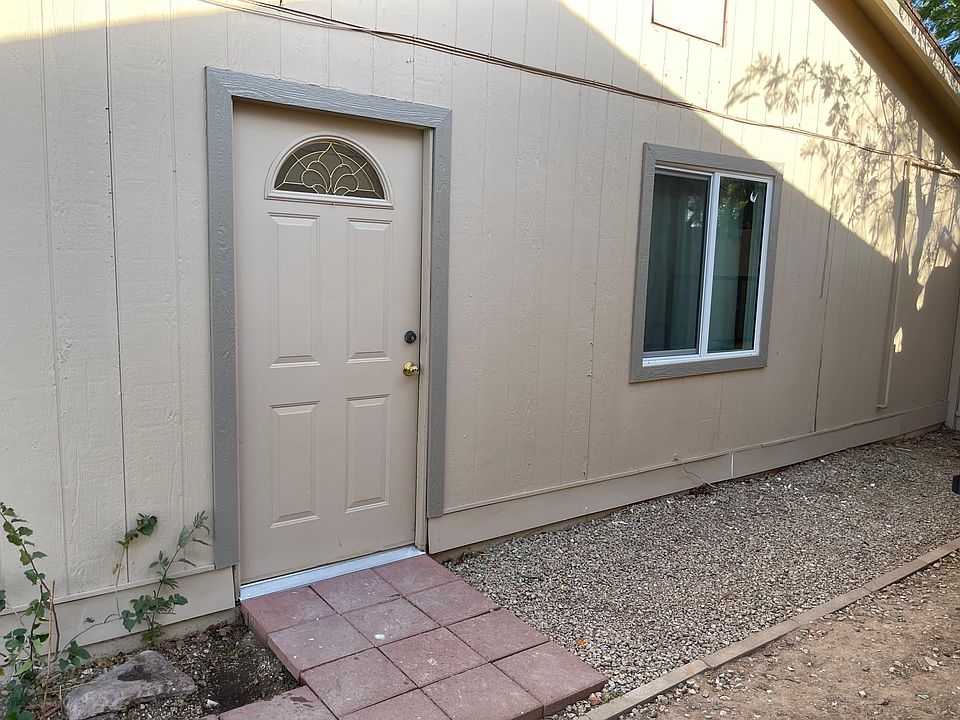 Front door/entry
