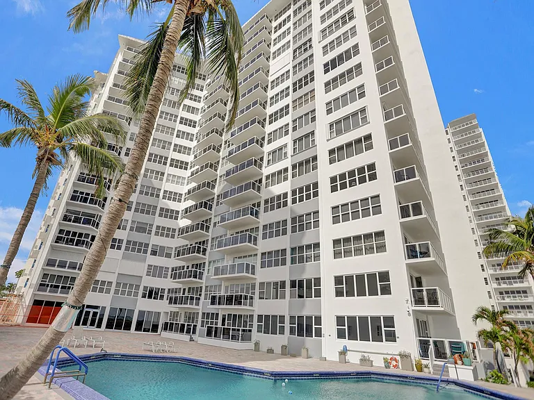 3700 Galt Ocean Dr #1215 — Photo 27