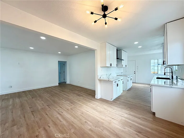 1356 W Trenton St #A — Photo 4
