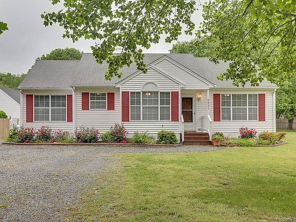 2nd image of 6805 Magnolia Dr