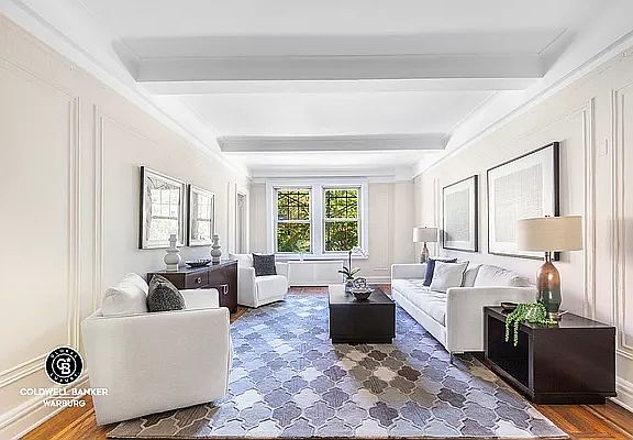 2nd image of 20 W 77th St APT 3A