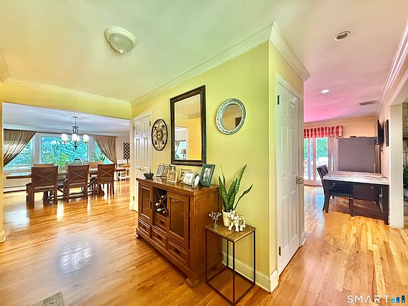5th image of 11 Joan Road