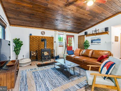 63 Bridesburg Ln, Great Cacapon, WV, 25422