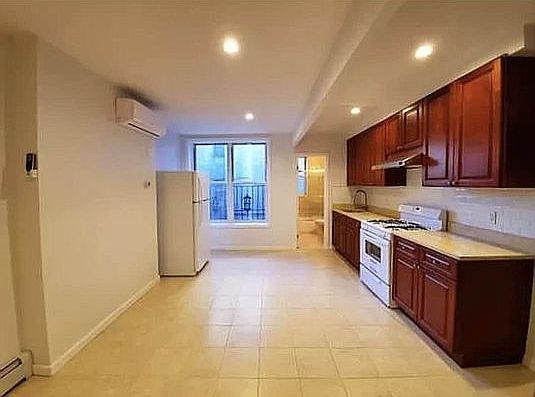 2nd image of 4813 5th Ave #3L