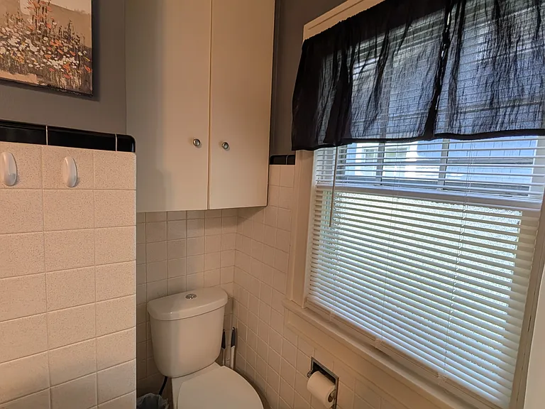Full Bathroom - upstairs