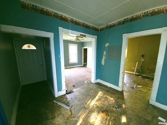 5th image of 1616 W 9th St