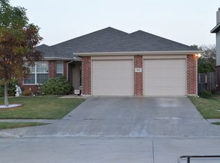 933 Iona Dr, Fort Worth, TX 76120