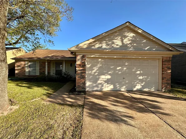13211 Harpers Bridge Dr, Houston, TX 77041