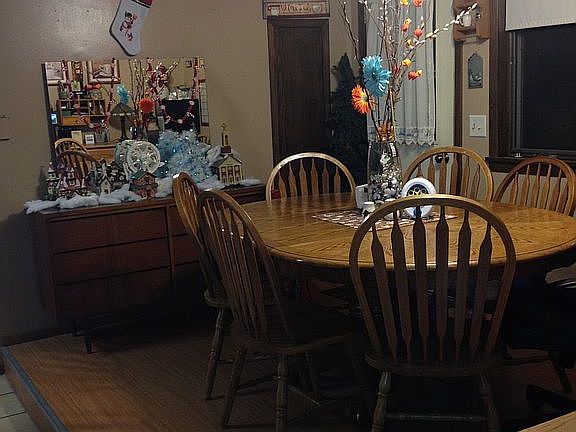 kitchen/dining room