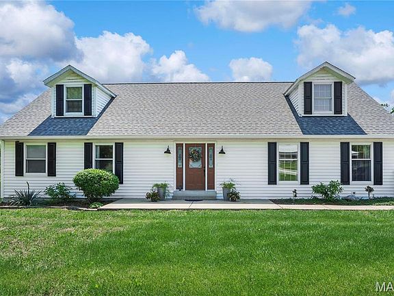 2nd image of 159 Strack Farm Ln
