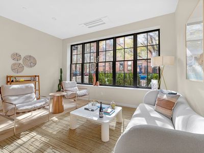 379 12th St #1B, Brooklyn, NY, 11215