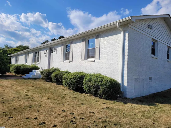 117 Hendrix Dr, Boiling Springs, SC 29316