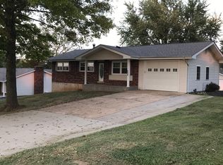 606 N School St, Desloge, MO 63601