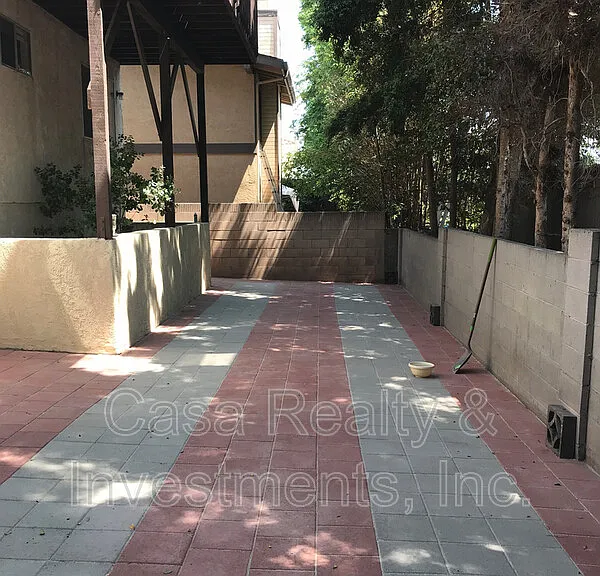 2112.5 Pullman Ln — Photo 32