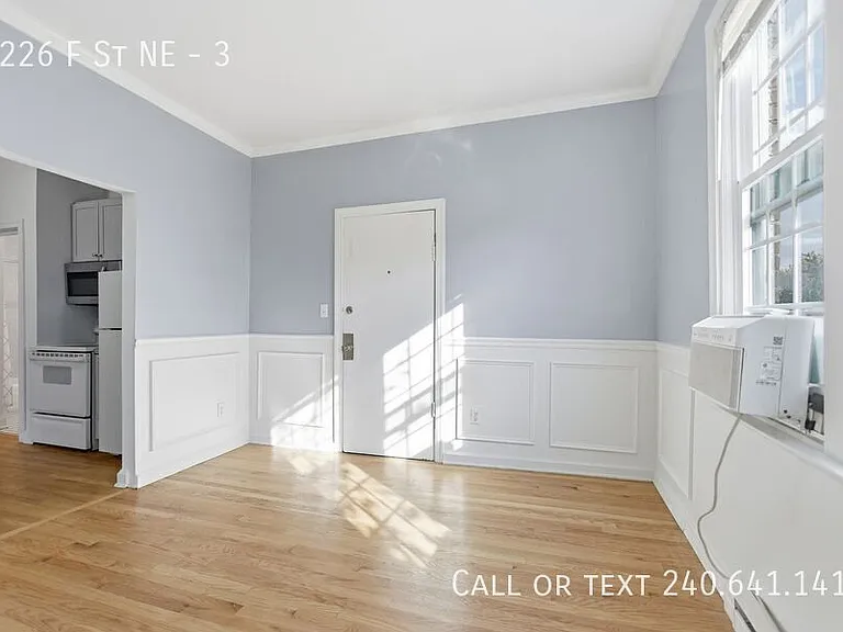 1226 F St NE #3 — Photo 3