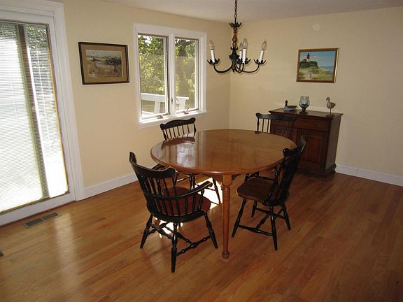 5th image of 37 Coles Pond Drive