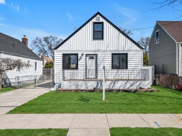 1568 Madison St, Elmont, NY 11003