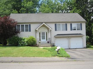 8 Ridgeland Dr, Waterbury, CT 06708