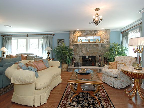 FAMILY ROOM/LIVING ROOM STONE FIREOLACE