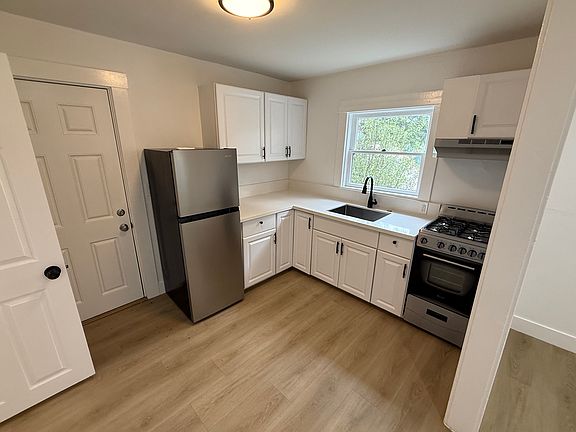 4th image of 2436 Echo Park Ave #6